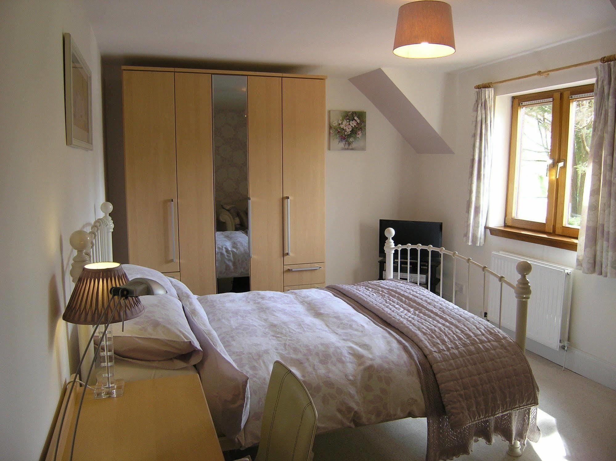 Whistlers Dell B&B Rhu Εξωτερικό φωτογραφία