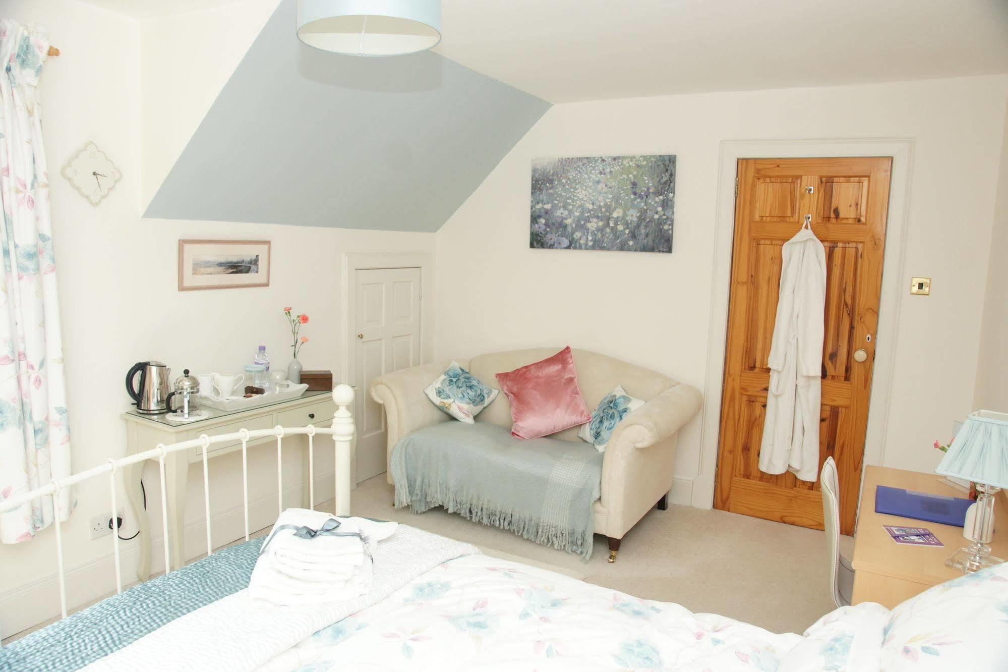 Whistlers Dell B&B Rhu Εξωτερικό φωτογραφία