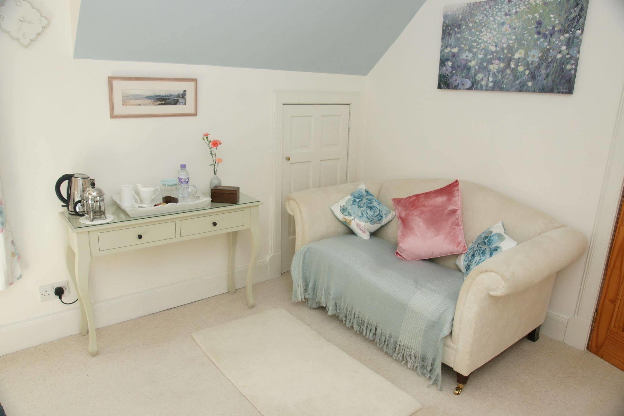 Whistlers Dell B&B Rhu Εξωτερικό φωτογραφία