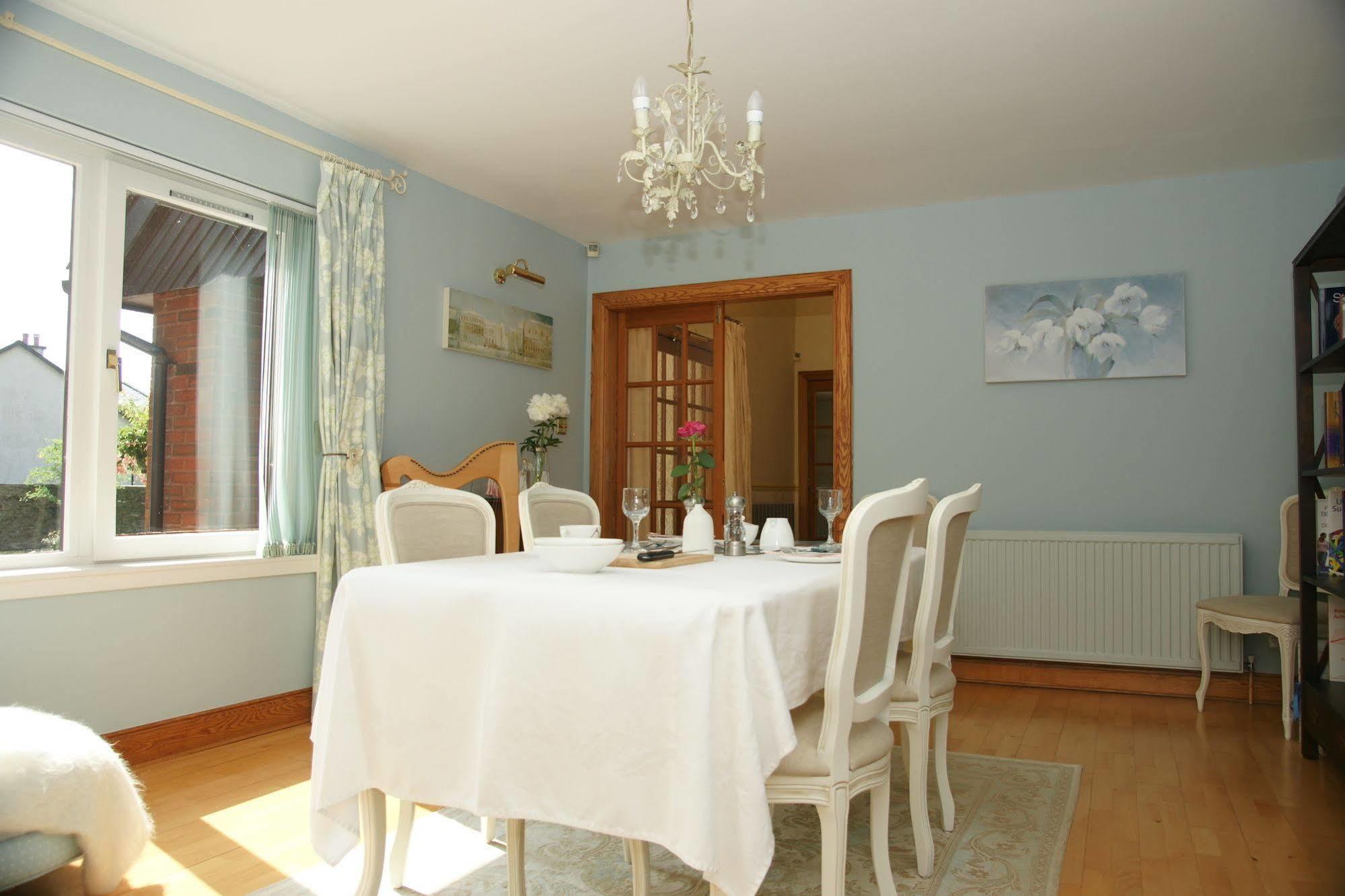 Whistlers Dell B&B Rhu Εξωτερικό φωτογραφία