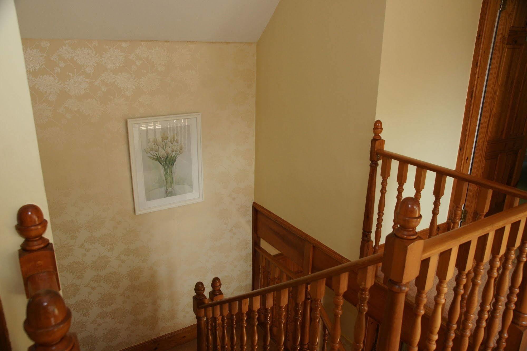 Whistlers Dell B&B Rhu Εξωτερικό φωτογραφία